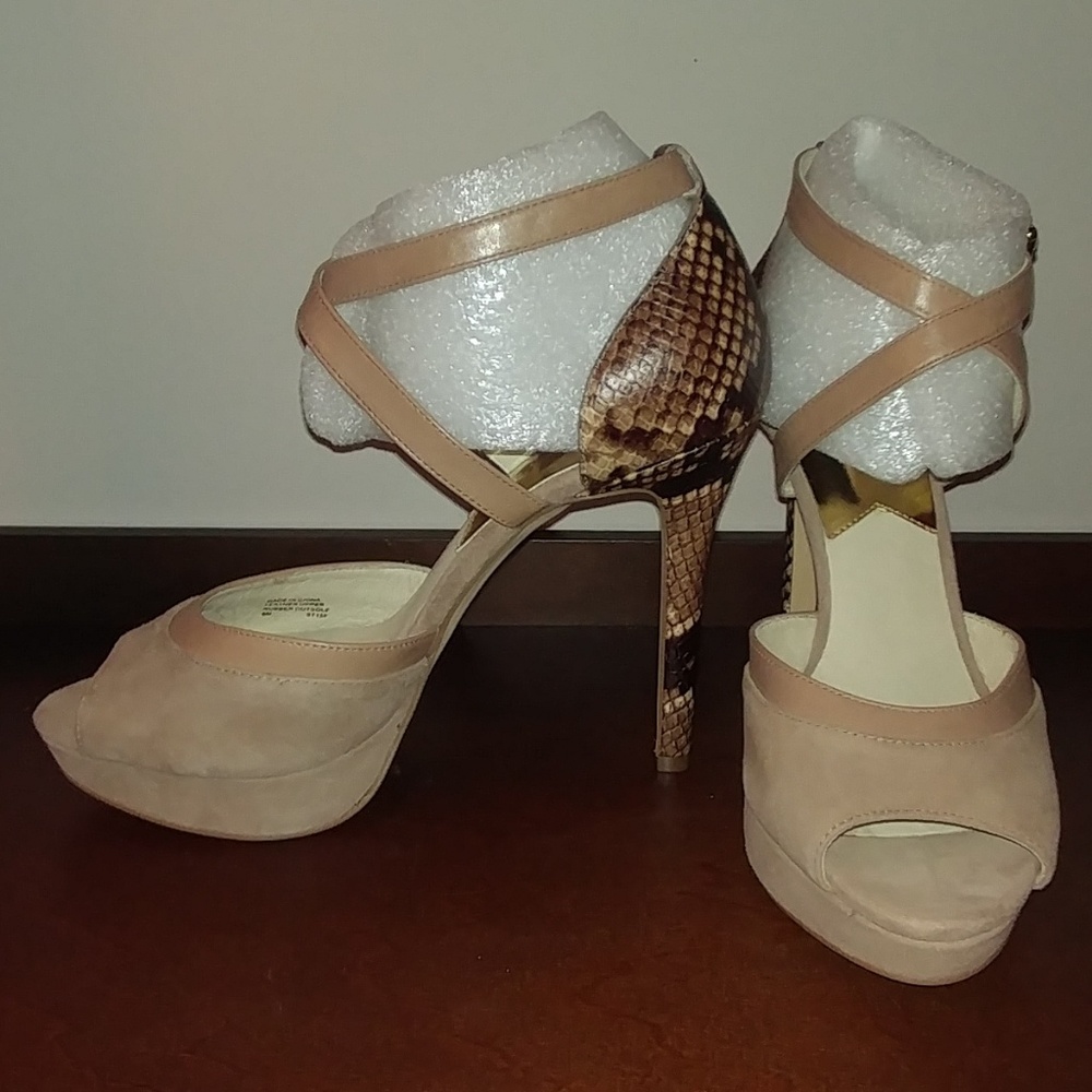 NWT Michael Kors Dark Khaki Ginny Platform